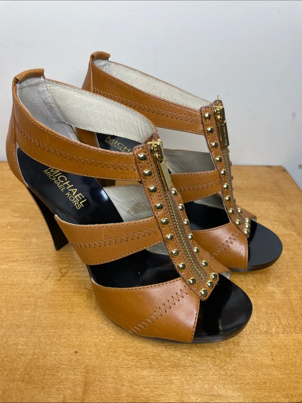 Michael Kors Tan Leather Studded T-Strap High Heel Sandals. Size 7